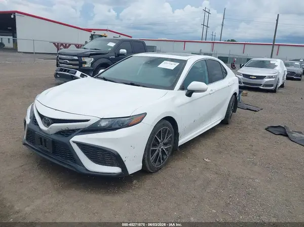 4T1T11AK4NU683249 2022 TOYOTA CAMRY - Image 2