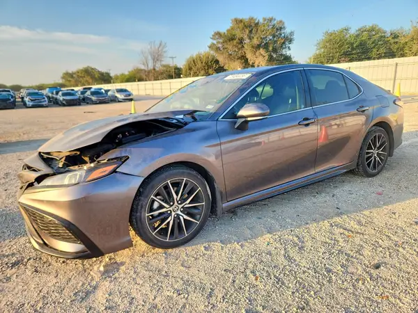 4T1T11AK4PU758020 2023 TOYOTA CAMRY - Image 1