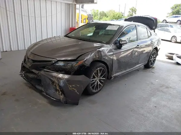 4T1T11AK4PU813257 2023 TOYOTA CAMRY - Image 2