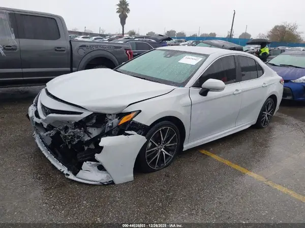 4T1T11AK4RU231677 2024 TOYOTA CAMRY - Image 2
