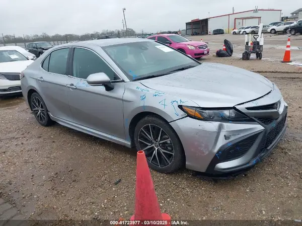 4T1T11AK4RU845645 2024 TOYOTA CAMRY - Image 1