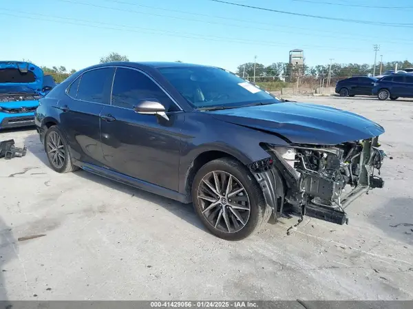4T1T11AK4RU849176 2024 TOYOTA CAMRY - Image 1