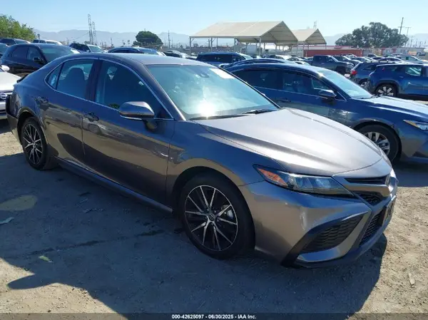 4T1T11AK4RU894084 2024 TOYOTA CAMRY - Image 1