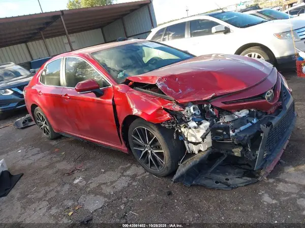 4T1T11AK5MU429967 2021 TOYOTA CAMRY - Image 1