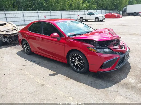 4T1T11AK5MU431363 2021 TOYOTA CAMRY - Image 1