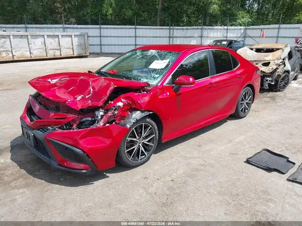 4T1T11AK5MU431363 2021 TOYOTA CAMRY - Image 2