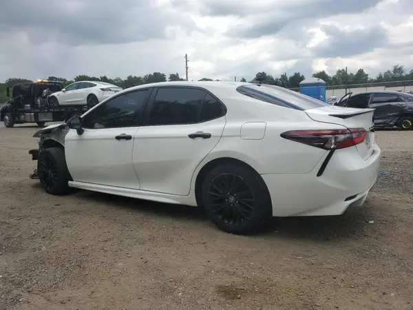 4T1T11AK5MU451872 2021 TOYOTA CAMRY - Image 2