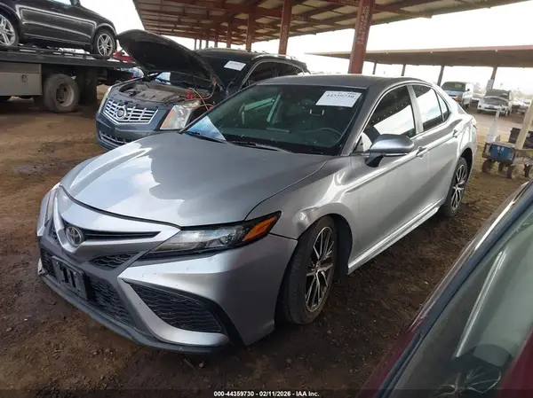 4T1T11AK5MU512492 2021 TOYOTA CAMRY - Image 2