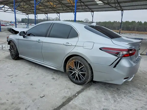 4T1T11AK5MU526375 2021 TOYOTA CAMRY - Image 2