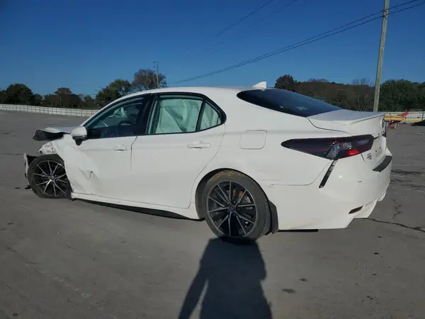 4T1T11AK5MU526862 2021 TOYOTA CAMRY - Image 2