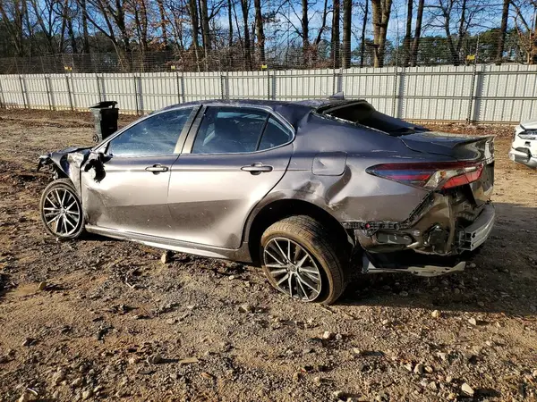 4T1T11AK5MU526974 2021 TOYOTA CAMRY - Image 2