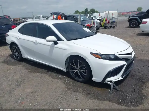 4T1T11AK5MU549249 2021 TOYOTA CAMRY - Image 1