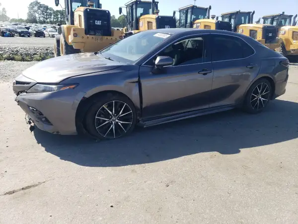 4T1T11AK5NU017095 2022 TOYOTA CAMRY - Image 1