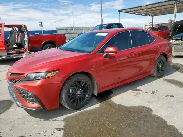 4T1T11AK5NU029666 2022 TOYOTA CAMRY - Image 1