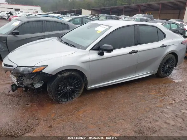 4T1T11AK5NU050971 2022 TOYOTA CAMRY - Image 2