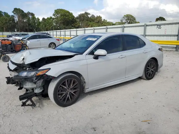 4T1T11AK5NU057466 2022 TOYOTA CAMRY - Image 1