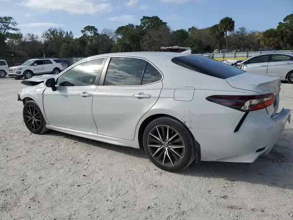 4T1T11AK5NU057466 2022 TOYOTA CAMRY - Image 2