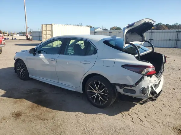 4T1T11AK5NU066586 2022 TOYOTA CAMRY - Image 2