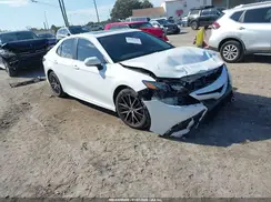 4T1T11AK5NU696480 2022 TOYOTA CAMRY