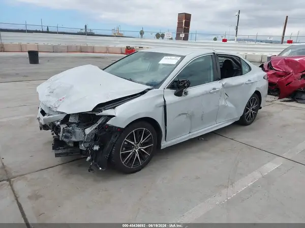 4T1T11AK5PU111142 2023 TOYOTA CAMRY - Image 2