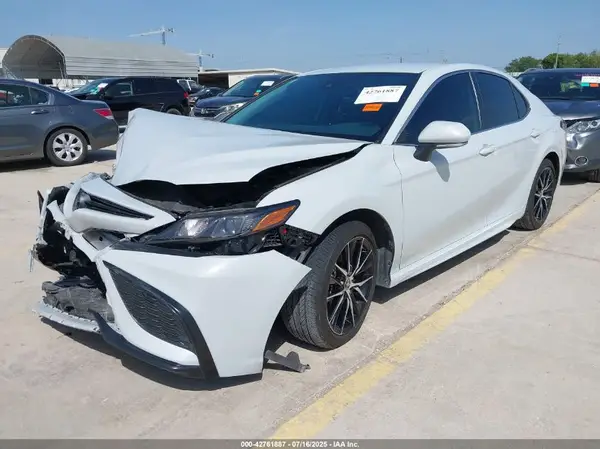 4T1T11AK5RU196552 2024 TOYOTA CAMRY - Image 2