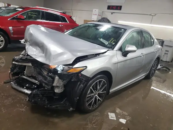 4T1T11AK5RU854726 2024 TOYOTA CAMRY - Image 1