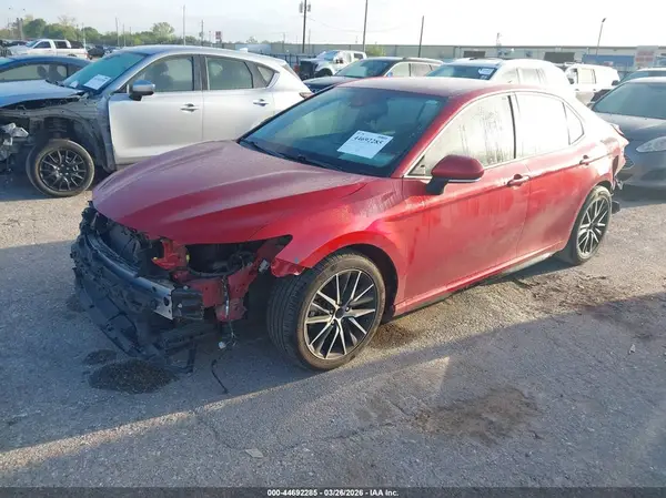 4T1T11AK6MU438032 2021 TOYOTA CAMRY - Image 2