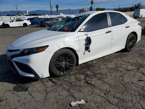 4T1T11AK6MU457745 2021 TOYOTA CAMRY - Image 1
