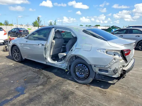 4T1T11AK6MU489434 2021 TOYOTA CAMRY - Image 2