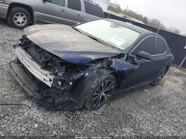 4T1T11AK6MU489725 2021 TOYOTA CAMRY - Image 2