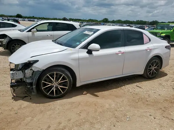 4T1T11AK6MU535201 2021 TOYOTA CAMRY - Image 1