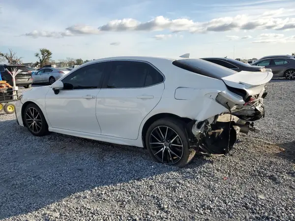 4T1T11AK6MU536865 2021 TOYOTA CAMRY - Image 2