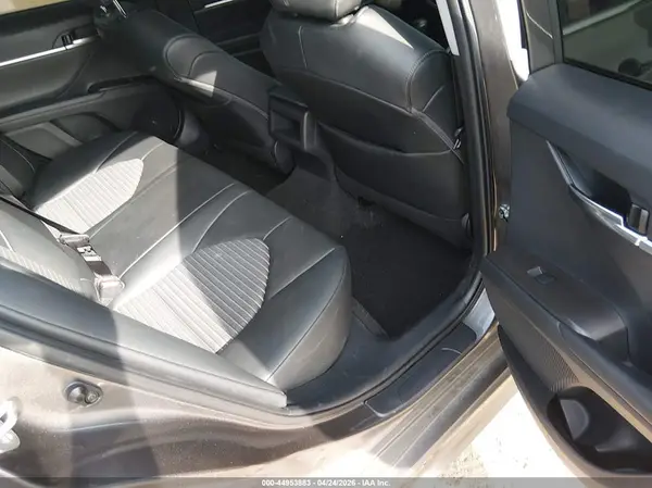 4T1T11AK6MU572099 2021 TOYOTA CAMRY - Image 8