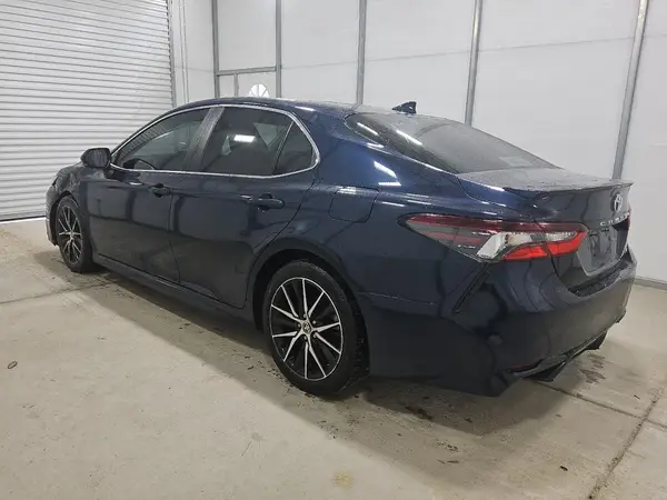 4T1T11AK6MU575844 2021 TOYOTA CAMRY - Image 2