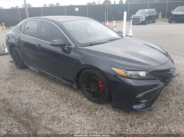 4T1T11AK6MU590327 2021 TOYOTA CAMRY - Image 1