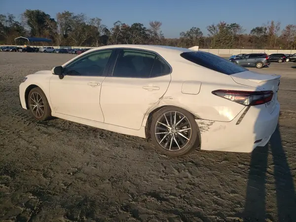 4T1T11AK6MU610379 2021 TOYOTA CAMRY - Image 2