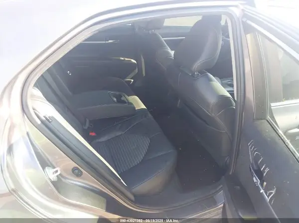 4T1T11AK6MU616683 2021 TOYOTA CAMRY - Image 8