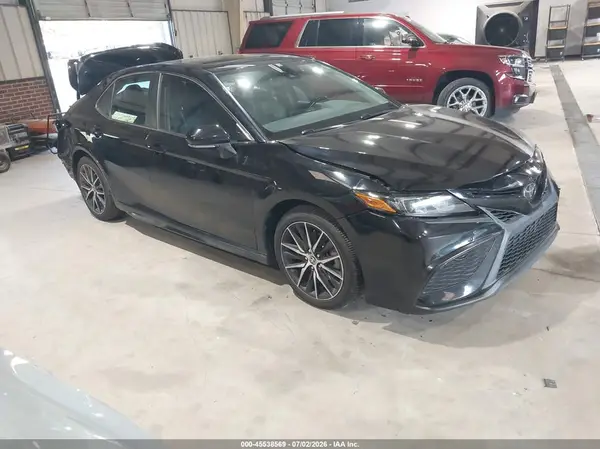 4T1T11AK6NU037324 2022 TOYOTA CAMRY - Image 1