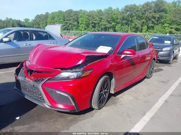 4T1T11AK6NU039414 2022 TOYOTA CAMRY - Image 2