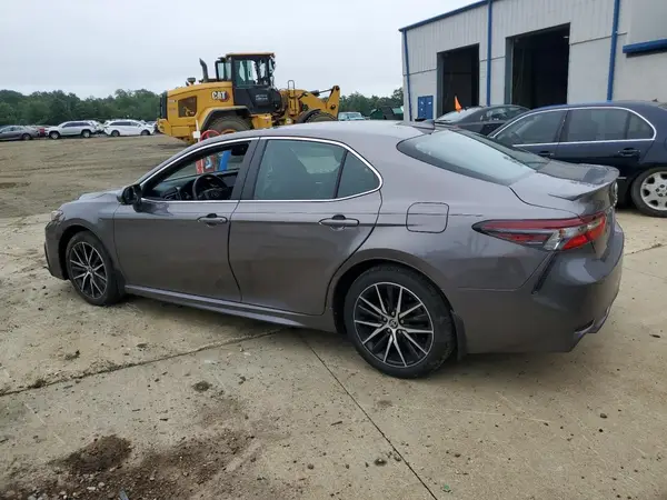 4T1T11AK6NU039669 2022 TOYOTA CAMRY - Image 2