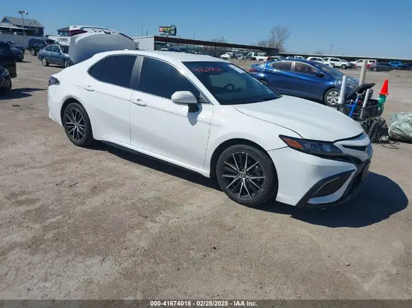 4T1T11AK6NU043253 2022 TOYOTA CAMRY - Image 1