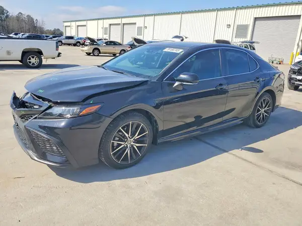 4T1T11AK6NU632562 2022 TOYOTA CAMRY - Image 1