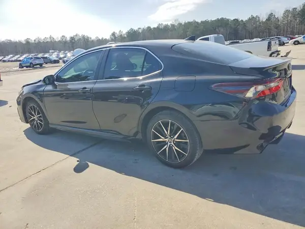 4T1T11AK6NU632562 2022 TOYOTA CAMRY - Image 2