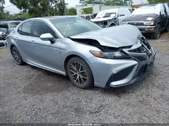 4T1T11AK6NU643562 2022 TOYOTA CAMRY