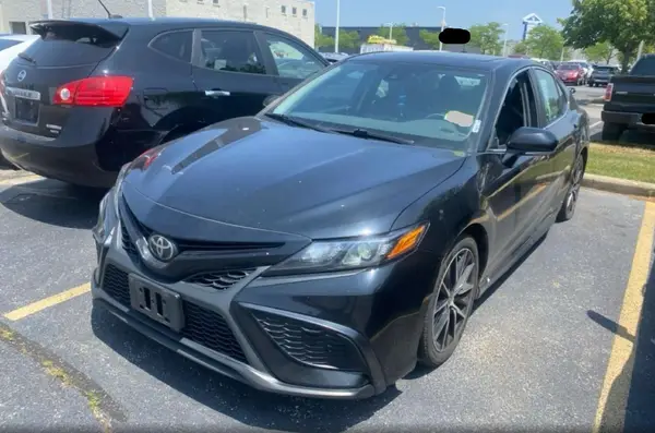 4T1T11AK6NU646915 2022 TOYOTA CAMRY - Image 2
