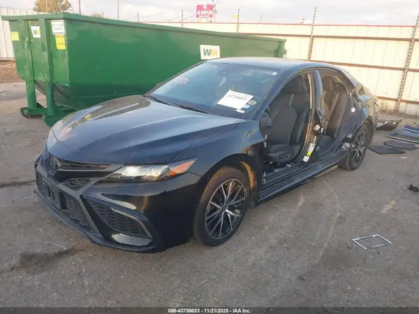 4T1T11AK6NU661902 2022 TOYOTA CAMRY - Image 2