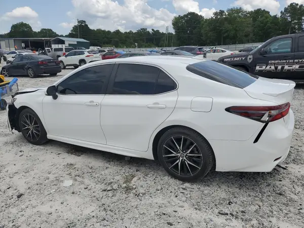 4T1T11AK6NU668977 2022 TOYOTA CAMRY - Image 2
