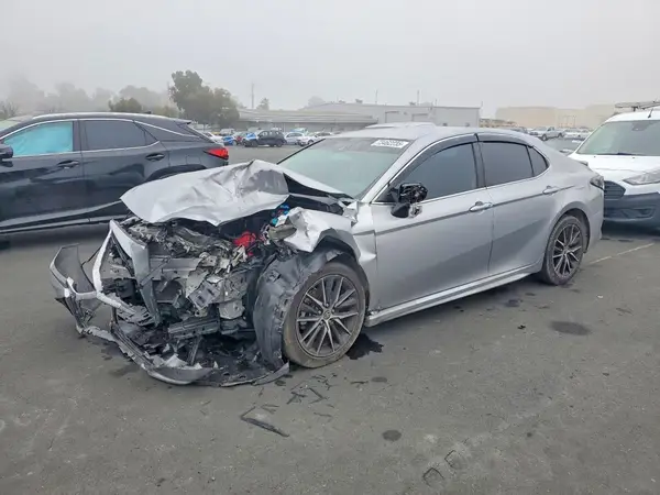 4T1T11AK6NU677257 2022 TOYOTA CAMRY - Image 1