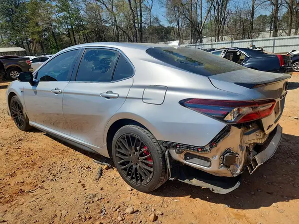 4T1T11AK6NU703999 2022 TOYOTA CAMRY - Image 2