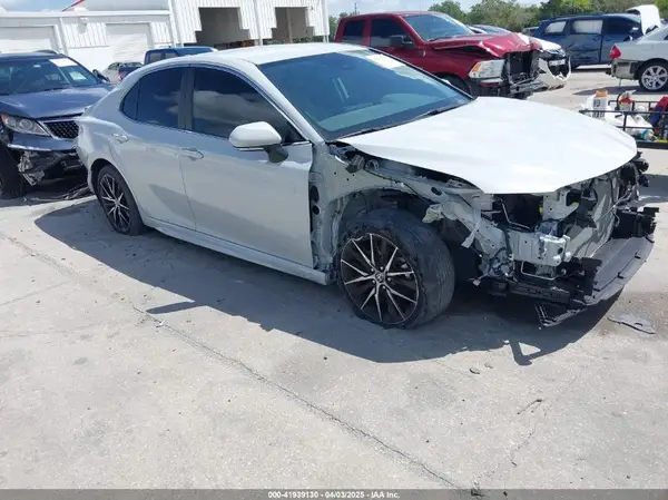 4T1T11AK6PU172984 2023 TOYOTA CAMRY - Image 1